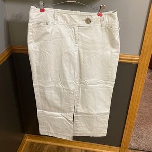 Ann Taylor Lindsay tan cropped pants size 4